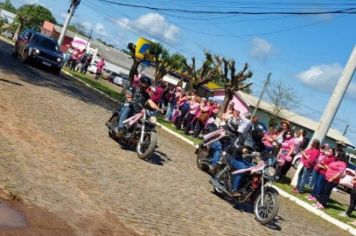 Foto - Desfile Outubro Rosa