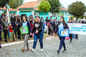 Foto - Desfile Cívico Farroupilha 2025