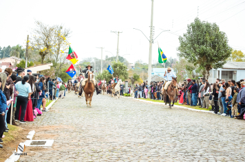 Foto - Desfile Cívico Farroupilha 2025