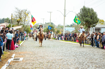 Foto - Desfile Cívico Farroupilha 2025