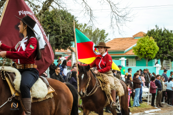 Foto - Desfile Cívico Farroupilha 2025