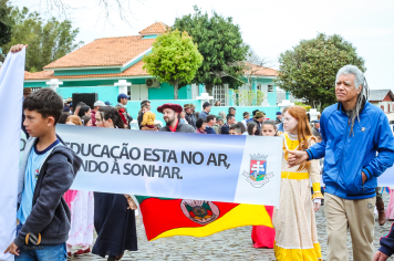 Foto - Desfile Cívico Farroupilha 2025