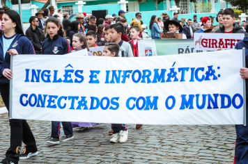 Foto - Desfile Cívico Farroupilha 2025