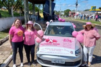 Foto - Desfile Outubro Rosa