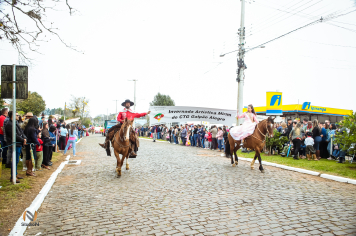Foto - Desfile Cívico Farroupilha 2025
