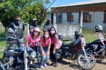 Foto - Desfile Outubro Rosa