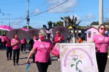 Foto - Desfile Outubro Rosa