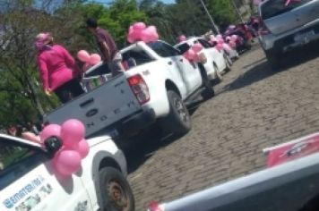 Foto - Desfile Outubro Rosa