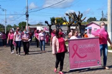 Foto - Desfile Outubro Rosa