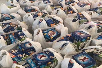 Mais de 100 cestas básicas foram entregues para as famílias que necessitam