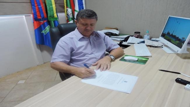 Início da pavimentação da Avenida Passo das Tropas/14 de Julho